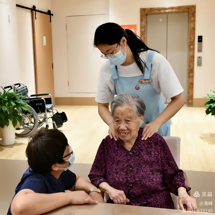 关怀备至、体贴入微——